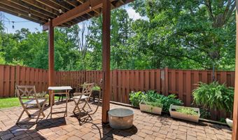 5155 BALLYCASTLE Cir, Alexandria, VA 22315