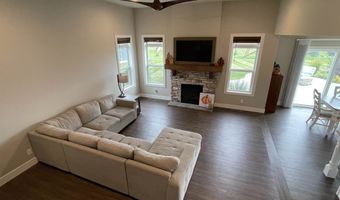 6860 W DESIGN Dr, Appleton, WI 54942
