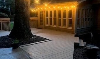 835 Lakeshore Dr NW, Berkeley Lake, GA 30096