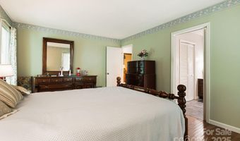 6 Brook Forest Dr, Arden, NC 28704