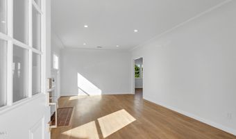 10437 Helendale Ave, Los Angeles, CA 91042