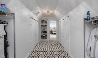 19 Cassandra Ln, North Kingstown, RI 02852