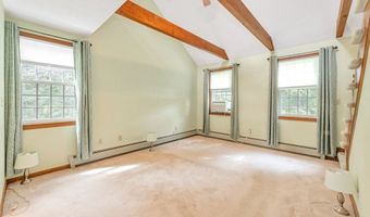 5 Strawberry Ln, Billerica, MA 01821