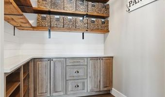 9174 207th Ave, Anamosa, IA 52205