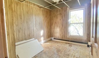 237 MILL St, Algoma, WI 54201