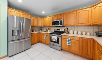 453 Andrew Ave, Bayville, NJ 08721