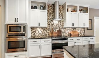 6212 Deer Hollow Rd, Auburn, IN 46706