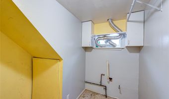 8 Williams Ave, Amityville, NY 11701