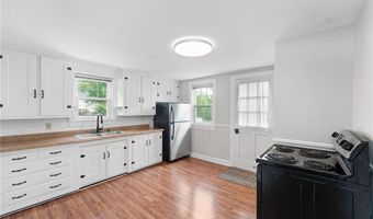 32 Rosemere Dr, East Providence, RI 02914