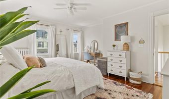 35 Hall Ave, Newport, RI 02840