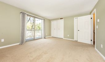 21 Harbour Vlg C, Branford, CT 06405