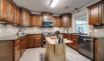 9006 Mars Hill Rd, Bauxite, AR 72011
