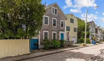 12 Callender Ave, Newport, RI 02840