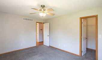 3208 SW Olde Ivy Cir, Ankeny, IA 50023