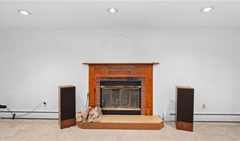 36 Stony Ln, North Kingstown, RI 02852