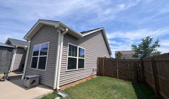 565 Goldstone Ln, Boiling Springs, SC 29316