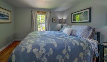 15 Marsh Rd, Belfast, ME 04915