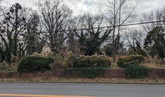 23514 FRONT St, Accomac, VA 23301