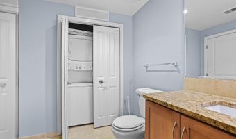 888 N QUINCY St 1411, Arlington, VA 22203