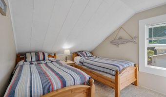 240 S HARBOR St, Rockaway Beach, OR 97136