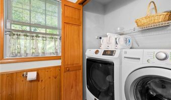 24 Poppy Hill Dr, Johnston, RI 02919