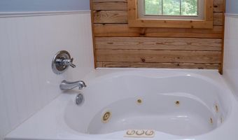 225 Coburn Ln, Appomattox, VA 24522