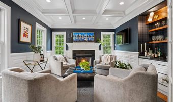 14 Aspen Ln, Bedford, NH 03110