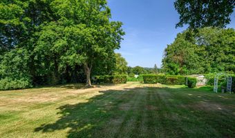 19 Valerie Ln, Danbury, CT 06811