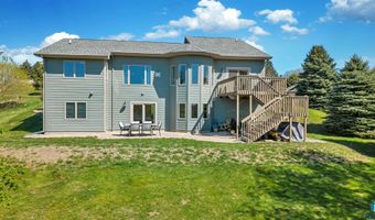 8409 Sunset Cir, Brandon, SD 57005