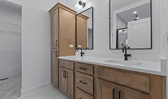 1112 2nd St NE, Altoona, IA 50009