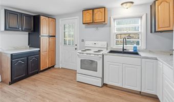 97 Angell Rd, Cumberland, RI 02864
