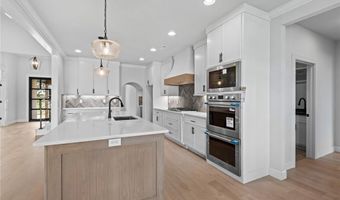 3130 Cambridge St, Bentonville, AR 72713
