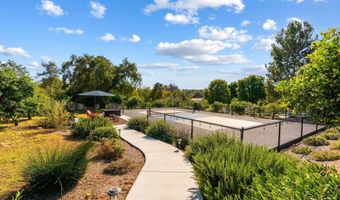 8 Country Glen Rd, Fallbrook, CA 92028