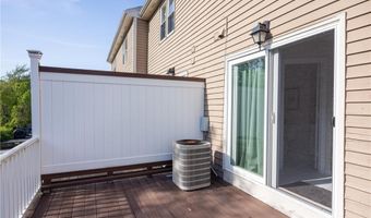 3399 Post Rd 7, Warwick, RI 02886