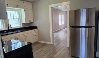 609 W 5th St, Ada, OK 74820