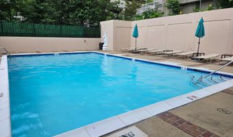 1301 N COURTHOUSE Rd 712, Arlington, VA 22201