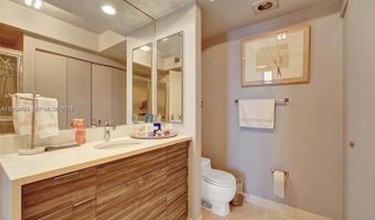 20281 E Country Club Dr 1609, Aventura, FL 33180