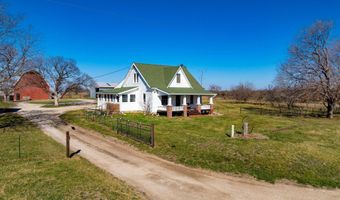 137 E 1400 Rd, Baldwin City, KS 66006