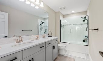5829 SILVER SUN Dr, Apollo Beach, FL 33572