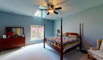 390 Branch Loop Rd, Big Sandy, TN 38221