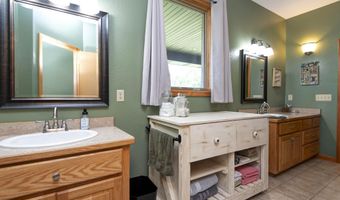6879 Highway O, Ash Grove, MO 65604