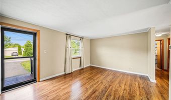 2716 Russell Rd, Ashtabula, OH 44004