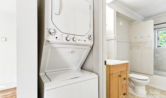 54 Downing St, Asheville, NC 28806