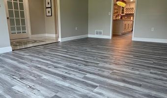 104 LAKE FRONT Dr, Dover, DE 19904