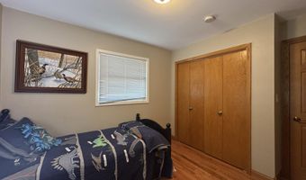 1711 S Lloyd St, Aberdeen, SD 57401