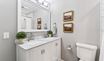 1014 Bedford Ln, Ballwin, MO 63011