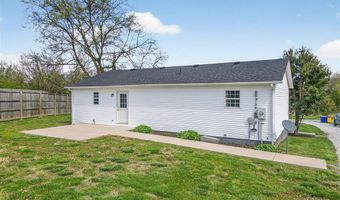 393 Peterson Ave, Auburn, KY 42206