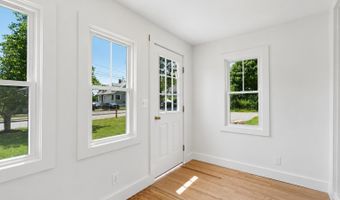 4 Washington St, Bath, ME 04530