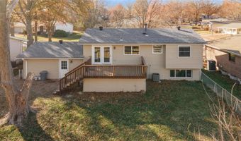 547 Golfwood Dr, Ballwin, MO 63021