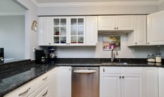 4201 CHERRY HILL Rd 106, Arlington, VA 22207